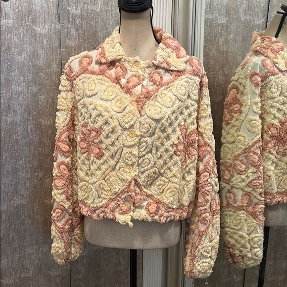 Canyon Group Elegant Cream and Pink Textured Women's Jacket, S - Picture 1 of 10